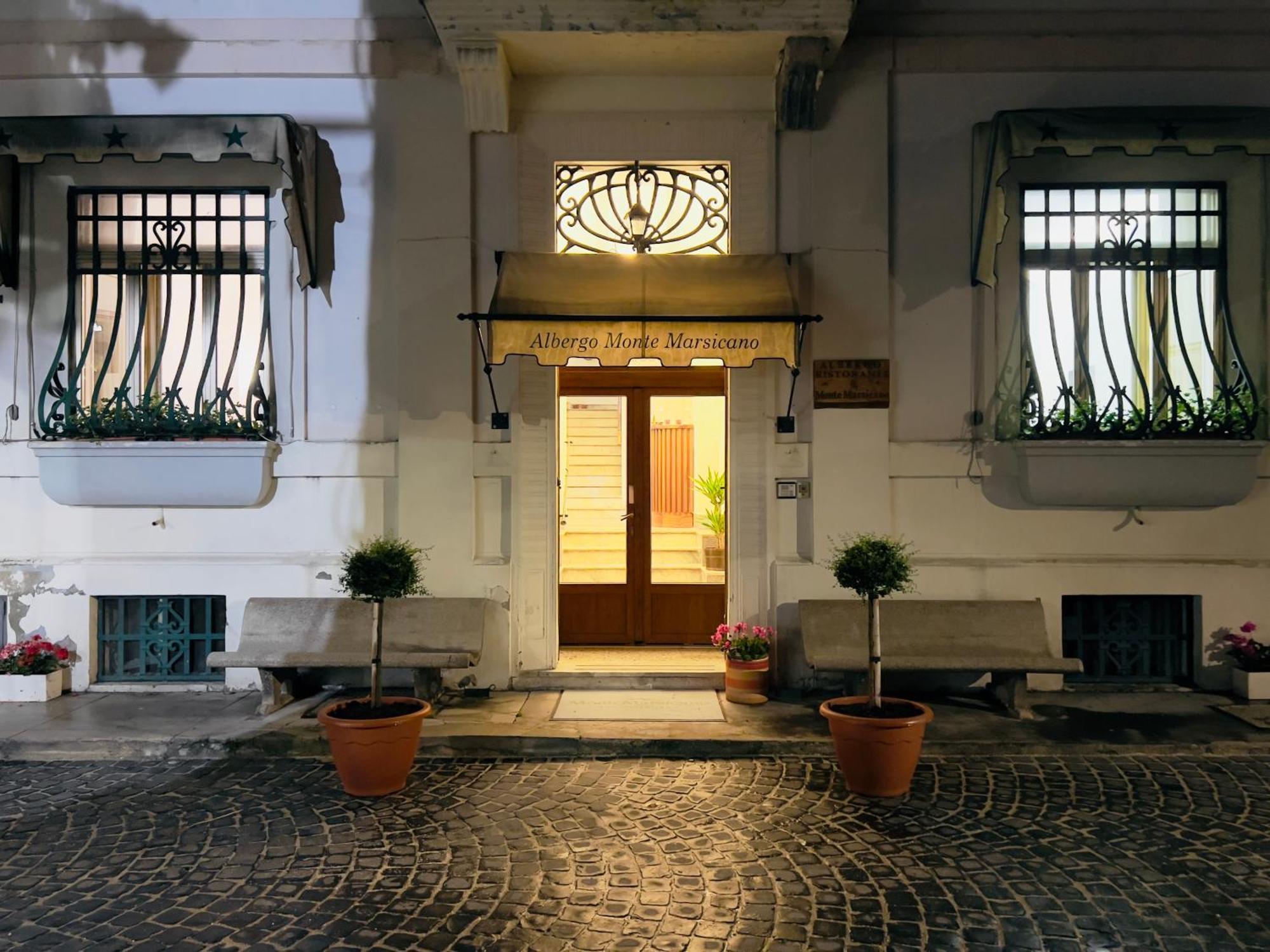 Monte Marsicano Hotel Pescasseroli Eksteriør billede