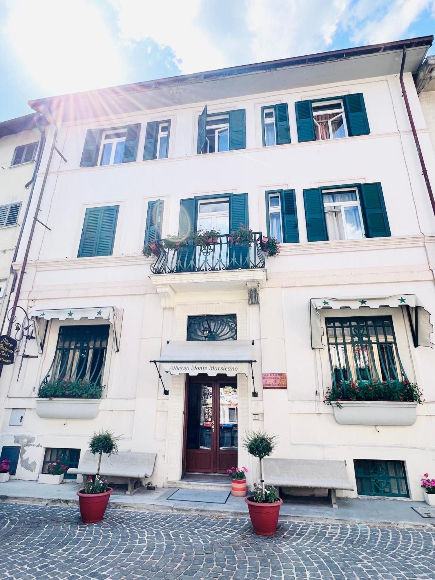 Monte Marsicano Hotel Pescasseroli Eksteriør billede